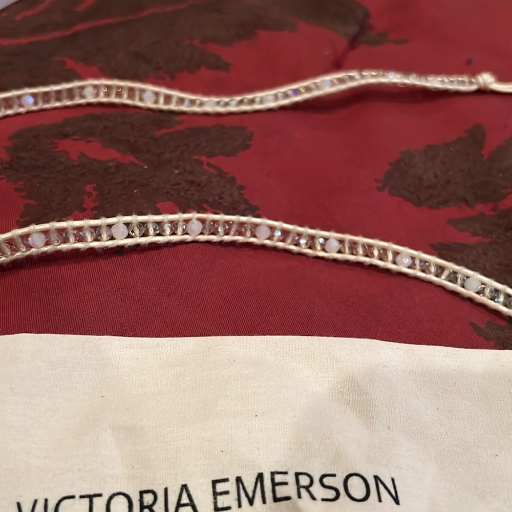 Victoria Emerson neutral off white beige adjustable bracelet sparkles new - Picture 3 of 4